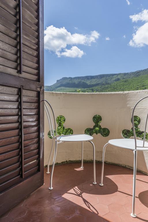 Hotel Monumento Can Garay Les Planes d'Hostoles Værelse billede
